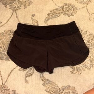 Lululemon Speed Up Lined Short Mid-Rise 2.5